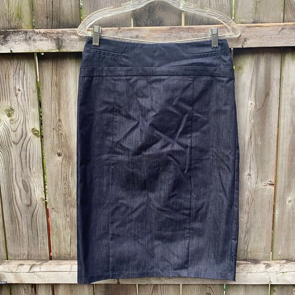 New York & Company denim pencil skirt sz. 2